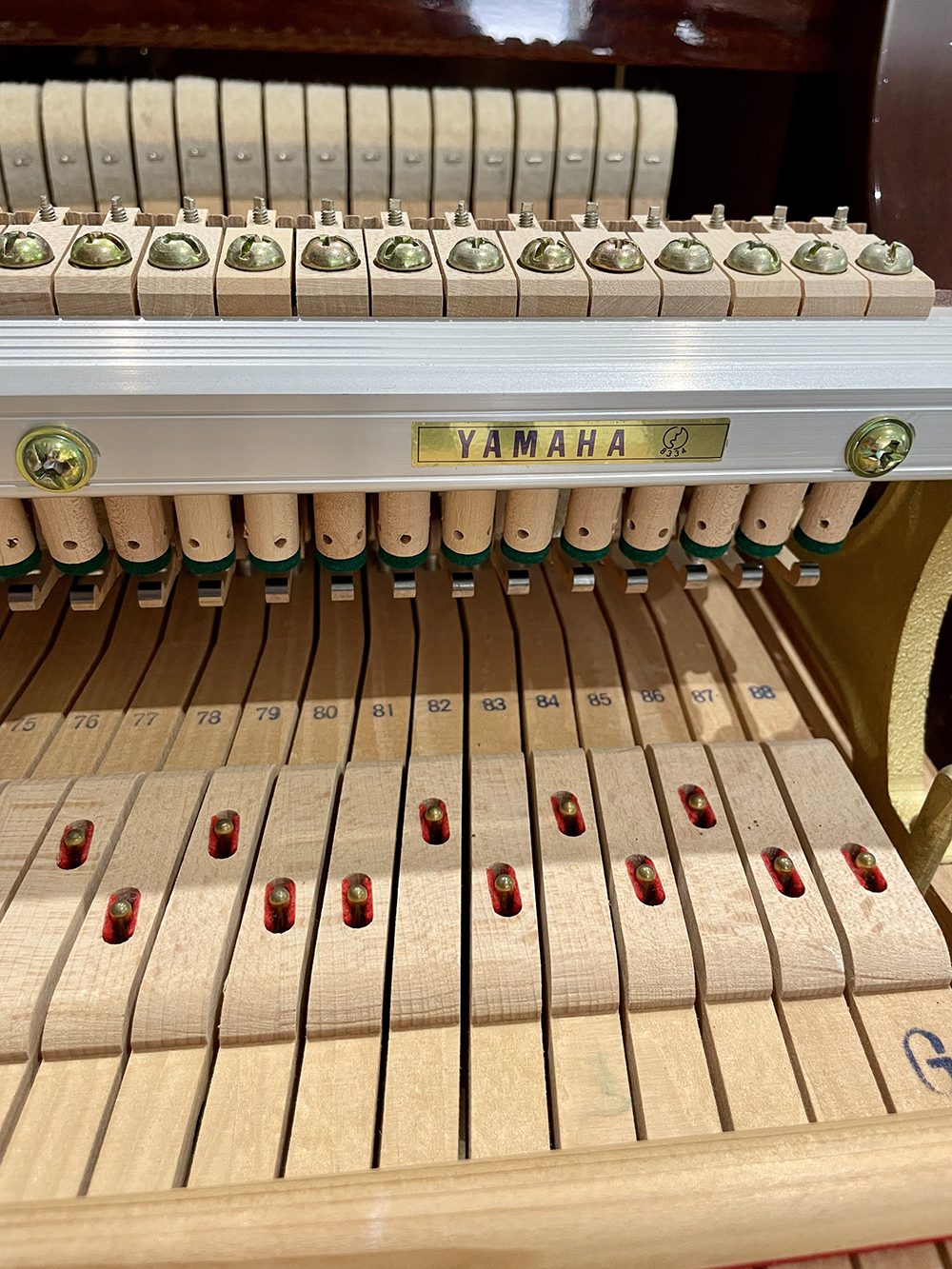 Yamaha G1 baby grand piano in mahogany - Image 10