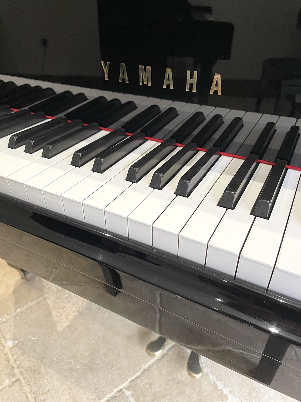 Yamaha G2 baby grand in high gloss black - Image 7