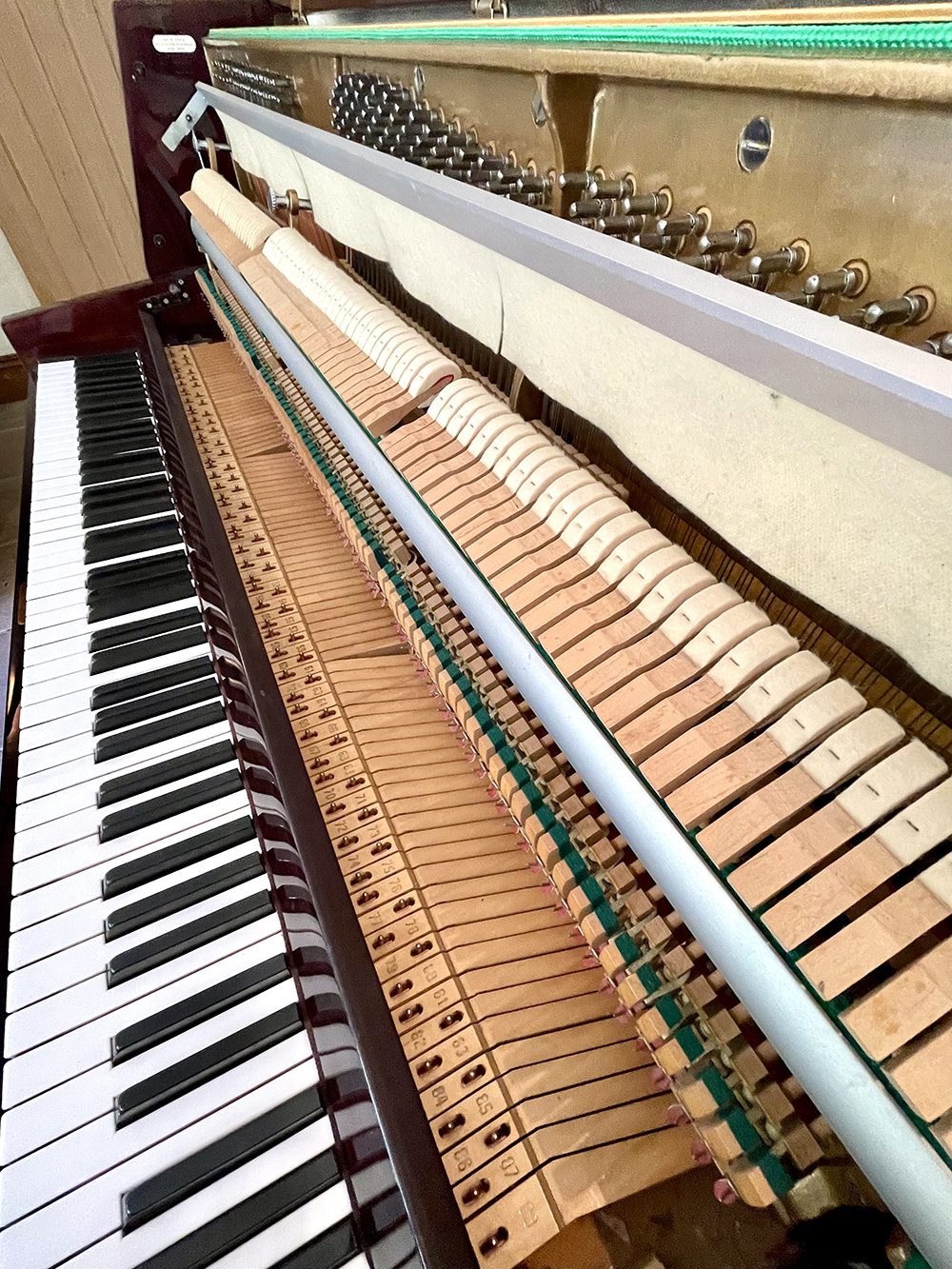 Waldstein upright piano in high gloss Mahogany - Image 9