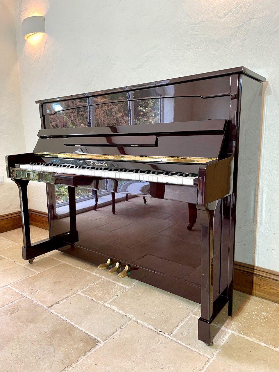 used,upright,mahogany,gloss,perfect,piano